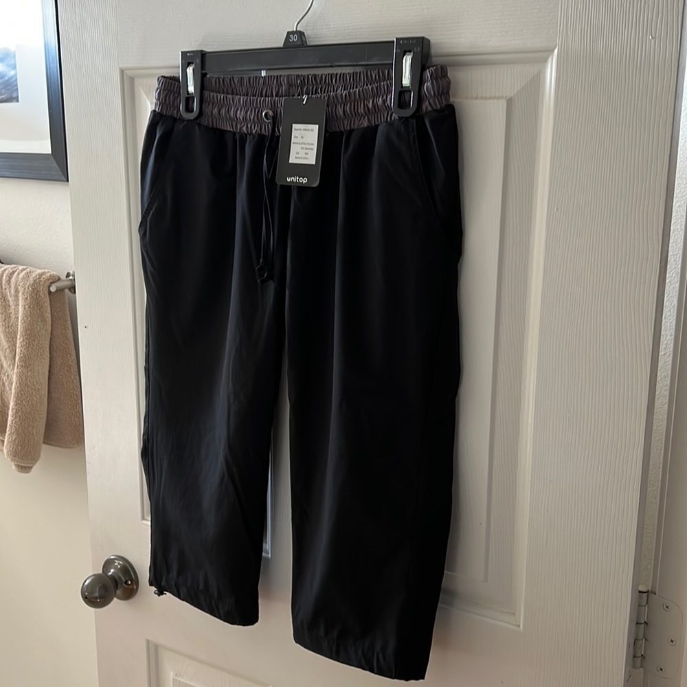 NWT Unitop Casual Breathable Soft Quick Dry Capri
